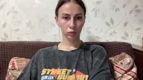 Anna online show from October 2025 07:35:02 PM