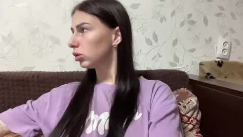 Anna online show from October 2025 08:47:01 PM