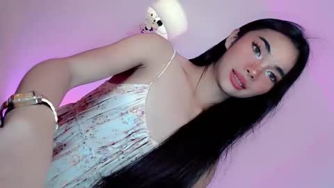 Snapshot of call_me_nina chatting on May 2026 05:57:01 AM call_me_nina online show from May 2026 05:57:01 AM