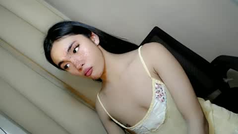 Snapshot of call_me_nina chatting on June 2026 07:46:02 AM call_me_nina online show from June 2026 07:46:02 AM