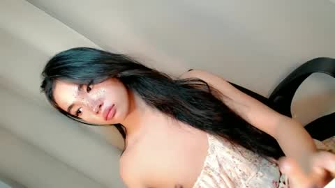 Snapshot of call_me_nina chatting on June 2026 01:43:01 AM call_me_nina online show from June 2026 01:43:01 AM