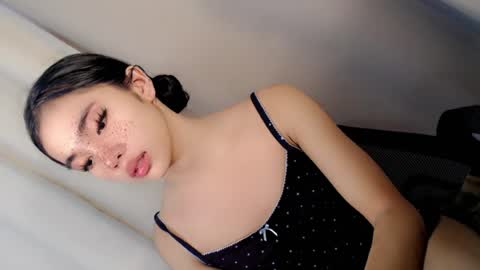 Snapshot of call_me_nina chatting on July 2026 02:11:02 AM call_me_nina online show from July 2026 02:11:02 AM
