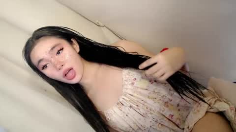 Snapshot of call_me_nina chatting on July 2026 12:47:02 AM call_me_nina online show from July 2026 12:47:02 AM