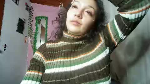 Snapshot of callme_lolas chatting on July 2026 05:24:01 AM paula online show from July 2026 05:24:01 AM