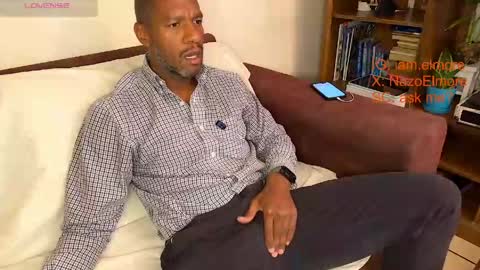 My name is Robert  Dont be shysay hi I love to chat. For requests or dirty talk please use tips  online show from April 2026 03:35:02 AM