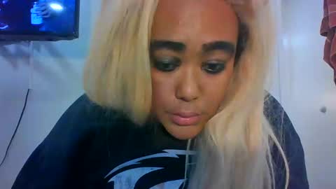 Snapshot of cals9x chatting on December 2024 11:04:01 PM camzxoxox online show from December 2024 11:04:01 PM