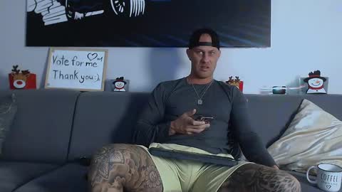 Snapshot of calvinhunt69 chatting on December 2024 09:38:01 PM Calvin online show from December 2024 09:38:01 PM