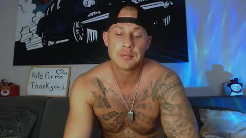 Snapshot of calvinhunt69 chatting on December 2024 11:57:02 PM Calvin online show from December 2024 11:57:02 PM