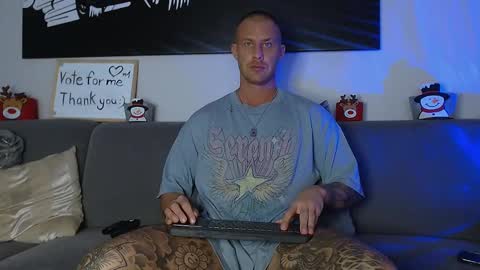 Snapshot of calvinhunt69 chatting on December 2024 07:27:02 PM Calvin online show from December 2024 07:27:02 PM