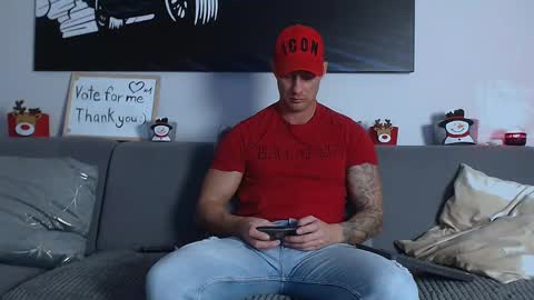 Snapshot of calvinhunt69 chatting on December 2024 09:40:02 PM Calvin online show from December 2024 09:40:02 PM