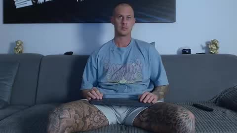 Snapshot of calvinhunt69 chatting on January 2025 11:38:01 PM Calvin online show from January 2025 11:38:01 PM