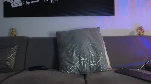 Snapshot of calvinhunt69 chatting on January 2025 11:13:02 PM Calvin online show from January 2025 11:13:02 PM