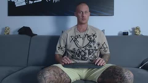 Snapshot of calvinhunt69 chatting on January 2025 08:55:01 PM Calvin online show from January 2025 08:55:01 PM