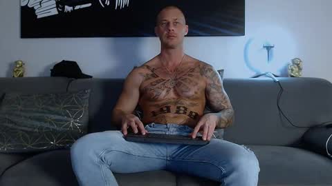 Snapshot of calvinhunt69 chatting on January 2025 06:21:01 PM Calvin online show from January 2025 06:21:01 PM