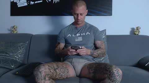 Snapshot of calvinhunt69 chatting on January 2025 05:41:02 AM Calvin online show from January 2025 05:41:02 AM