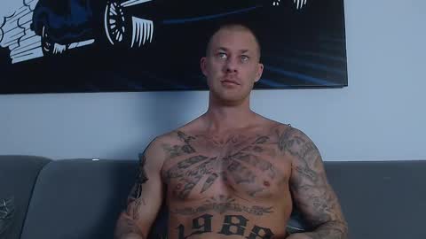 Snapshot of calvinhunt69 chatting on January 2025 09:16:02 AM Calvin online show from January 2025 09:16:02 AM