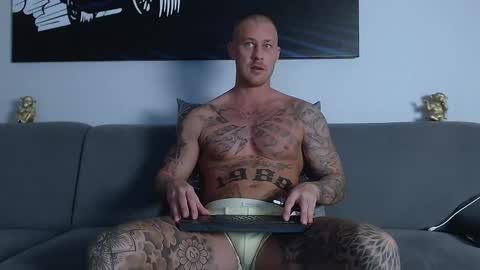 Snapshot of calvinhunt69 chatting on February 2025 05:24:02 PM Calvin online show from February 2025 05:24:02 PM