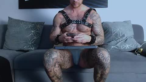 Snapshot of calvinhunt69 chatting on February 2025 12:43:01 AM Calvin online show from February 2025 12:43:01 AM