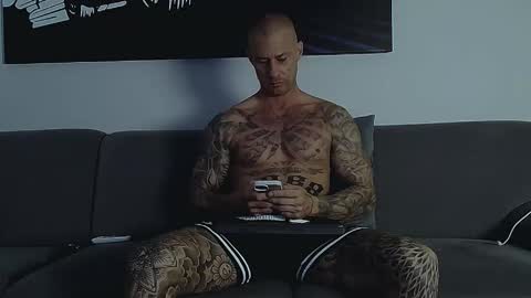 Snapshot of calvinhunt69 chatting on September 2025 01:21:01 PM Calvin online show from September 2025 01:21:01 PM