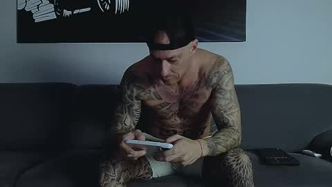 Snapshot of calvinhunt69 chatting on September 2025 09:59:02 PM Calvin online show from September 2025 09:59:02 PM