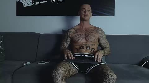 Snapshot of calvinhunt69 chatting on September 2025 10:32:01 PM Calvin online show from September 2025 10:32:01 PM