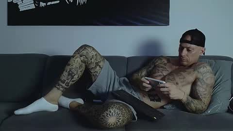 Snapshot of calvinhunt69 chatting on September 2025 08:54:01 PM Calvin online show from September 2025 08:54:01 PM