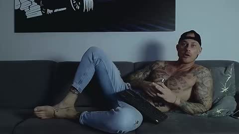 Snapshot of calvinhunt69 chatting on September 2025 12:02:02 AM Calvin online show from September 2025 12:02:02 AM