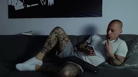 Snapshot of calvinhunt69 chatting on October 2025 09:37:01 PM Calvin online show from October 2025 09:37:01 PM