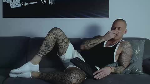 Snapshot of calvinhunt69 chatting on November 2025 10:20:02 PM Calvin online show from November 2025 10:20:02 PM