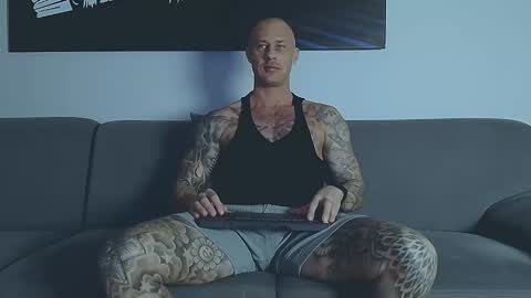 Calvin  online show from February 2026 07:47:02 PM