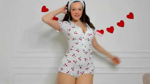 Snapshot of calyra chatting on March 2026 09:32:02 PM Callie online show from March 2026 09:32:02 PM