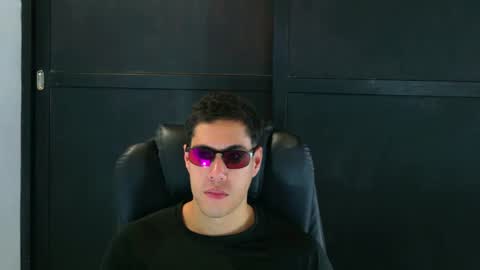 camara110 online show from February 2025 10:41:01 PM