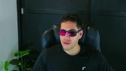 camara110 online show from March 2025 03:18:02 AM