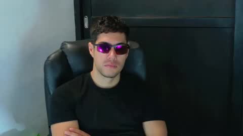 camara110 online show from September 2025 02:18:01 PM