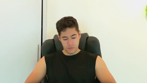 camara110 online show from November 2025 01:19:02 AM