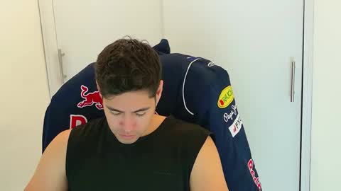 camara110 online show from December 2025 06:14:03 PM