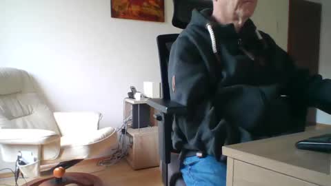 Snapshot of camcologne chatting on February 2025 10:19:01 AM camcologne online show from February 2025 10:19:01 AM