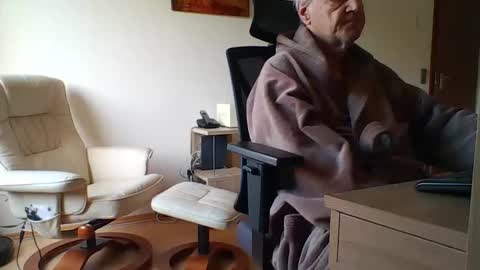 Snapshot of camcologne chatting on November 2025 10:36:02 AM camcologne online show from November 2025 10:36:02 AM