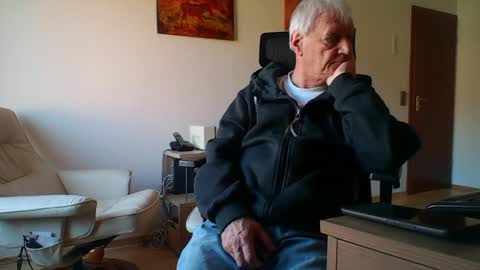 camcologne online show from April 2026 08:04:01 AM