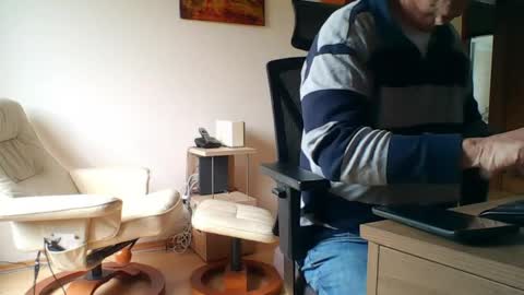 camcologne online show from April 2026 01:49:02 PM