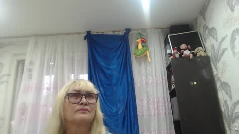 Snapshot of camdiva1 chatting on October 2025 02:40:02 AM CamDiva1 online show from October 2025 02:40:02 AM