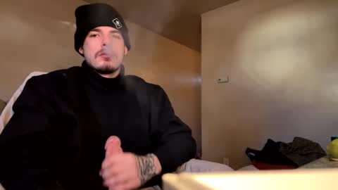 Snapshot of camerondt chatting on December 2024 10:13:01 PM camerondt online show from December 2024 10:13:01 PM