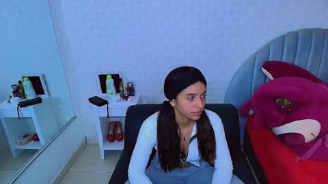Snapshot of cami_bunnygirlx chatting on April 2026 04:09:02 PM CAMI online show from April 2026 04:09:02 PM