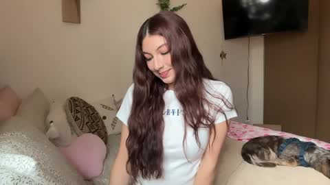 Camila online show from April 2026 07:23:02 PM