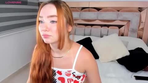 Snapshot of cami_lovers1 chatting on January 2025 03:48:01 AM camii online show from January 2025 03:48:01 AM