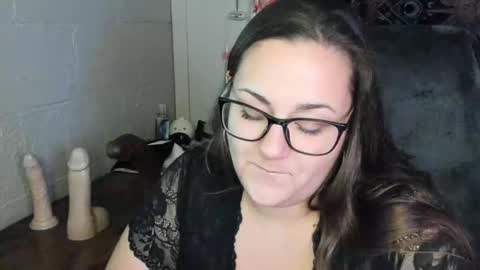Camie Ray  online show from December 2024 02:42:01 AM