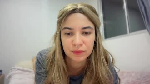 Snapshot of camii19y chatting on November 2025 01:27:02 AM camii19y online show from November 2025 01:27:02 AM