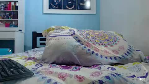 Snapshot of camila_blandexxxx chatting on February 2025 09:01:01 PM Instagram camila blande1 online show from February 2025 09:01:01 PM