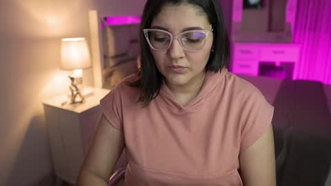 Camila buitrago online show from December 2024 02:23:01 AM