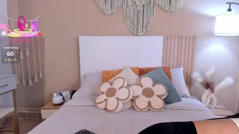 camila_bustamante_ online show from March 2026 04:00:02 PM